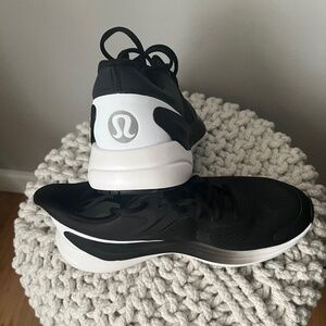 Lululemon Blissfeel woman’s running shoe